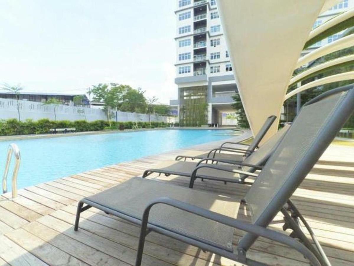 Puchong Skypod Residence, 1-5 Pax Cozy Unit, Walking Distance To Ioi Mall, 10Min Drive To Sunway Luaran gambar